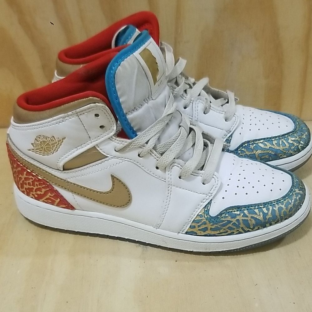 Nike / Jordan 1 Mid SS (GS)  White Metallic Gold FB2212-100  Wmn's 7 1/2, Mens 6
